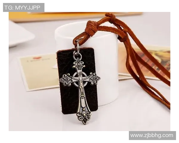 精选足球明星吊坠项链推荐让你在球场外也能展现个性魅力