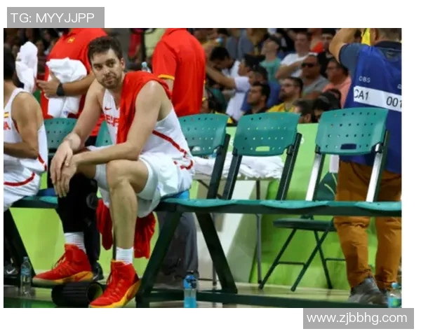 软陶艺术再现足球传奇球星名单与精美照片展示